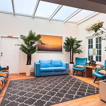 Πανσιόν Sea Garden 4*