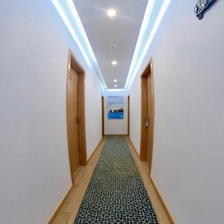 Sea Garden 3* פניש