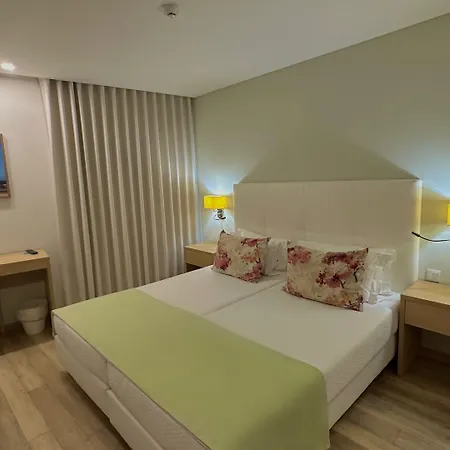 Sea Garden 3* פניש