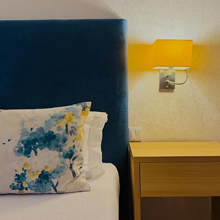 Sea Garden 3*