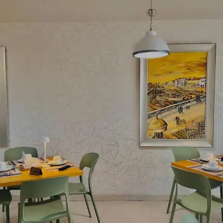 בית הארחה Sea Garden 3*