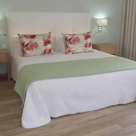 Sea Garden 4* Peniche